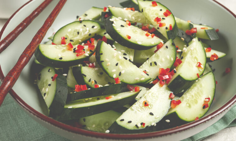 Пікантні огірки по-корейськи з ароматом кунжуту