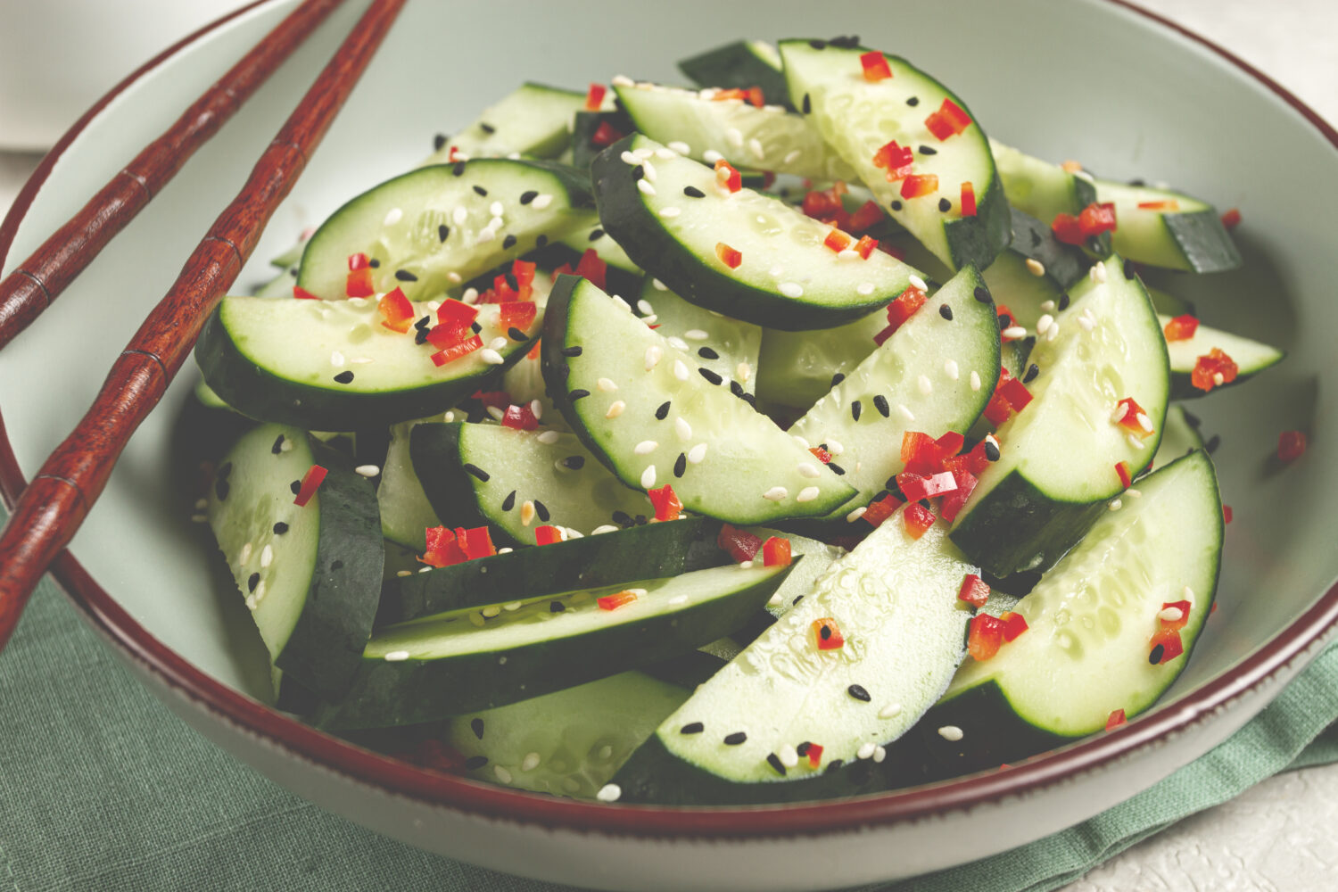 Пикантные огурцы по-корейски с ароматом кунжута