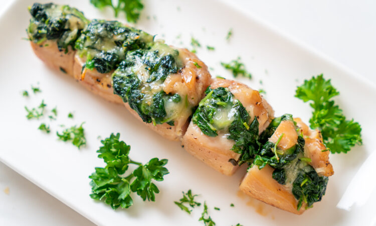 Ніжні рибні рулетики з грибами та сиром